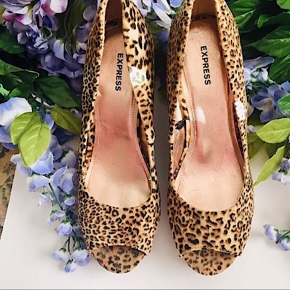 Express Velvet/Velour Leopard Peep Toe Wedges (7)